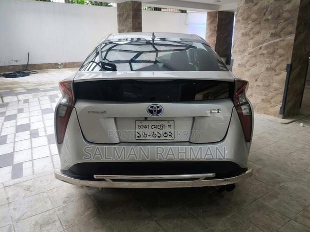 Toyota Prius 2018 Silver