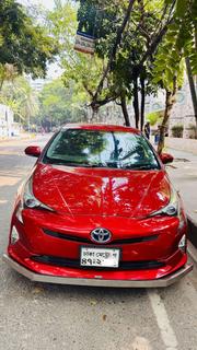 Toyota Prius 4dr Hatchback (1.8L 4cyl gas/electric hybrid CVT) 2016 Red for sale
