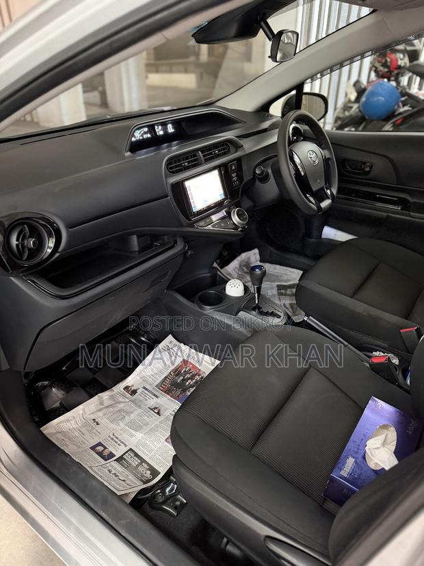 Toyota Aqua 2017 Silver