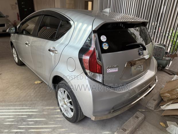 Toyota Aqua 2017 Silver