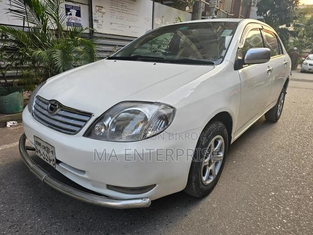 Toyota Corolla 2002 White