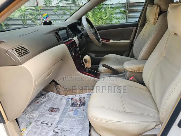 Toyota Corolla 2002 White
