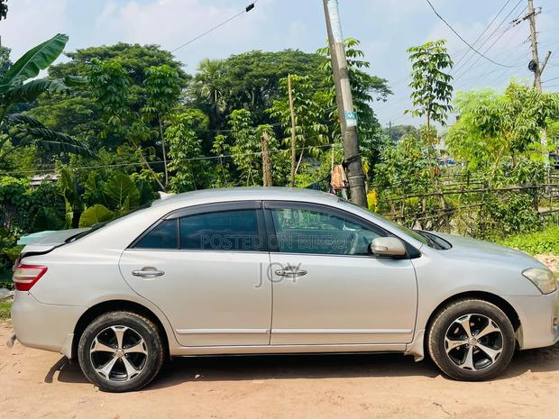 Toyota Premio 2010 Silver