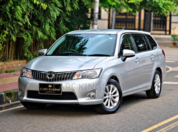 Toyota Corolla Fielder 1.8 Petrol FWD 2013 Silver