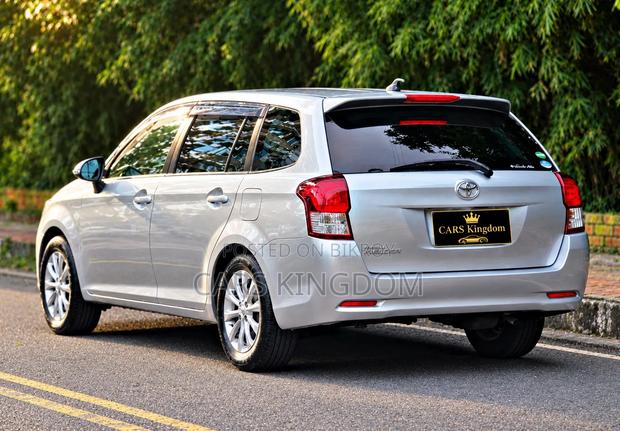 Toyota Corolla Fielder 1.8 Petrol FWD 2013 Silver
