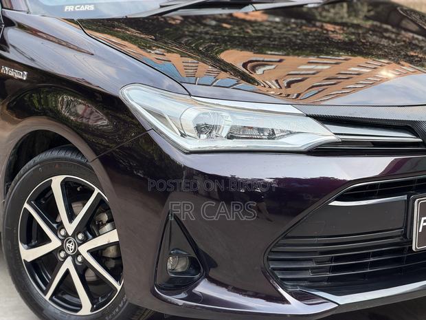 Toyota Corolla Fielder 1.5 Hybrid FWD 2018 Purple