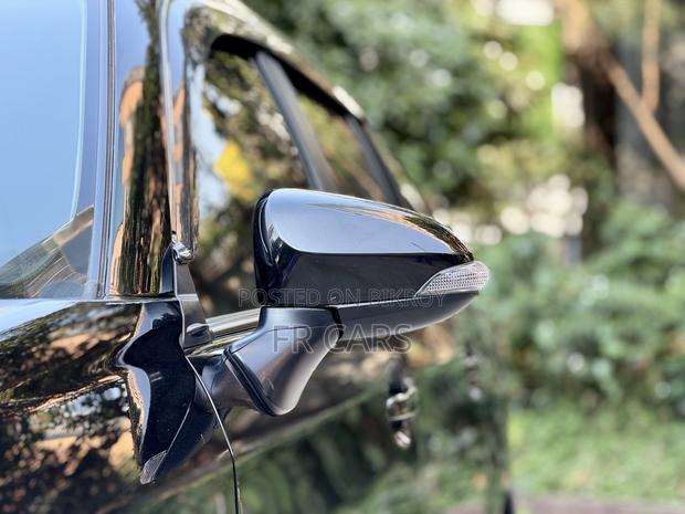 Toyota Corolla Fielder 1.5 Hybrid FWD 2018 Black