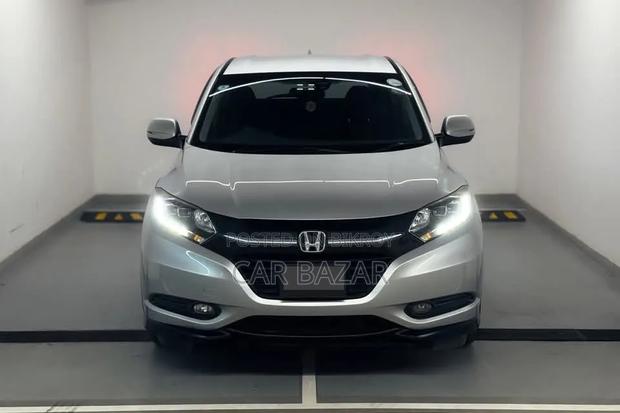 Honda Vezel 1.5 2WD 2014 Silver