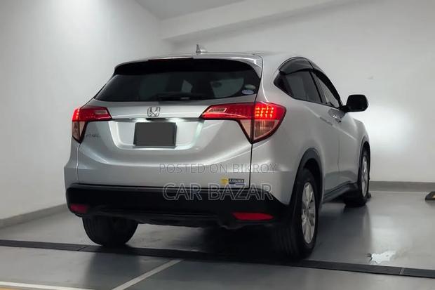Honda Vezel 1.5 2WD 2014 Silver