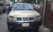 Nissan Navara 2.5 dCi 4x4 2007 Gold for sale