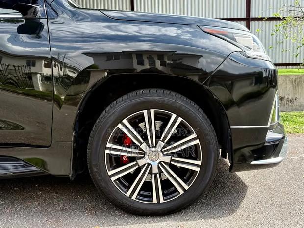 Lexus LX 570 AWD 2019 Black
