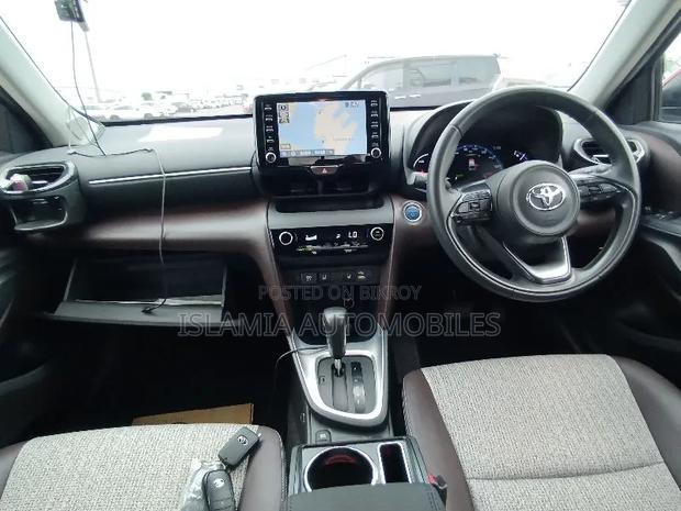 Toyota Yaris Cross 2021 Red