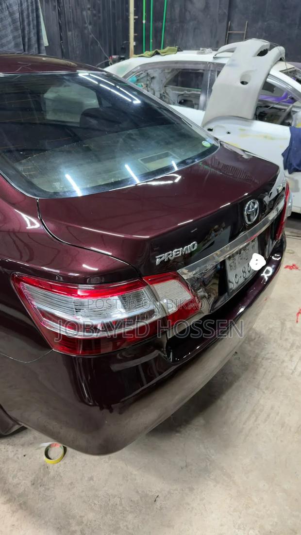 Toyota Premio 2012