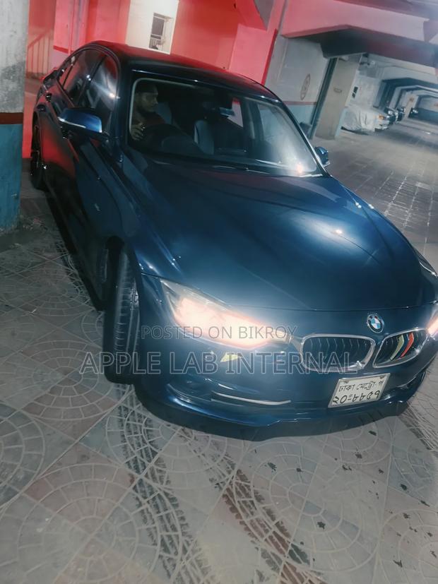 BMW 318i 2015 Blue