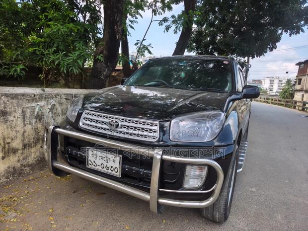 Toyota RAV4 2002 Black