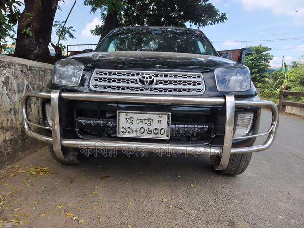 Toyota RAV4 2002 Black