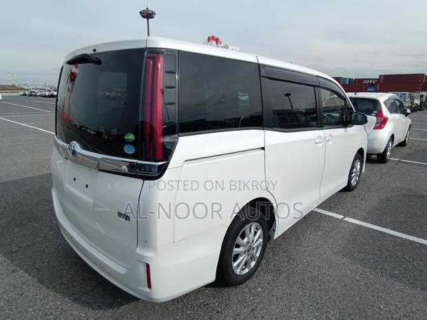 Toyota Noah 1.8 FWD Hybrid (7 seater) 2021 Pearl