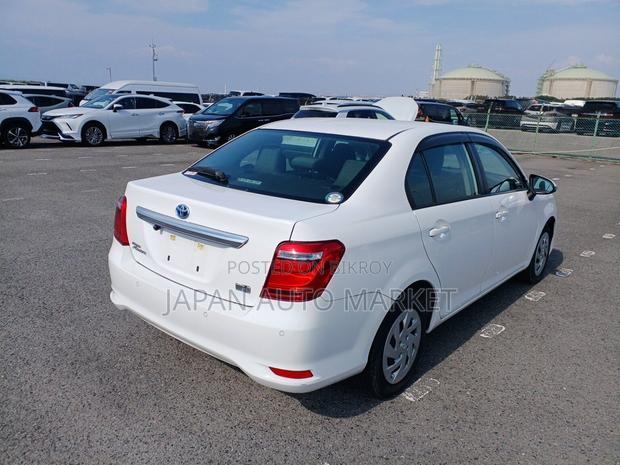 Toyota Axio 2021 White