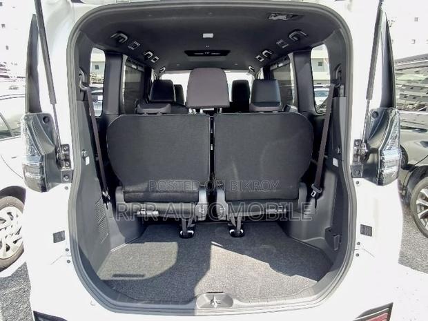 Toyota Voxy Hybrid S-G 2WD 7-Seater 2022 Pearl