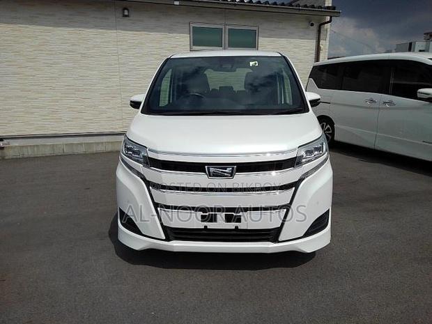 Toyota Noah 2.0 FWD (8 Seater) 2021 Pearl