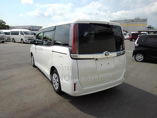 Toyota Noah 2.0 FWD (8 Seater) 2021 Pearl