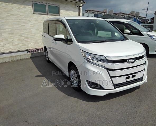 Toyota Noah 2.0 FWD (8 Seater) 2021 Pearl