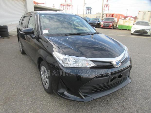 Toyota Corolla Fielder 1.5 Hybrid FWD 2021 Black