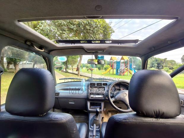 Toyota RAV4 1995 Blue
