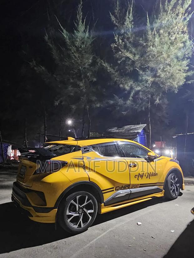 Toyota C-HR 2017 Yellow