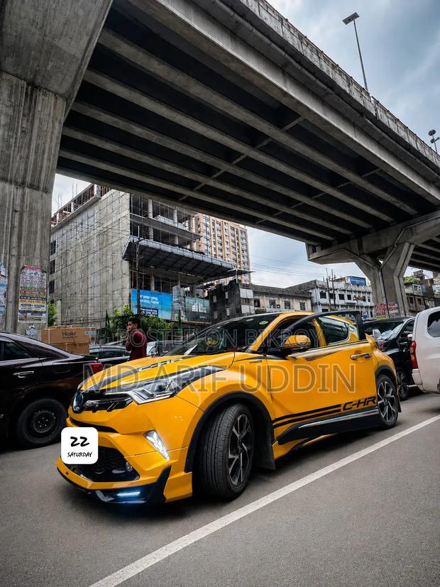 Toyota C-HR 2017 Yellow