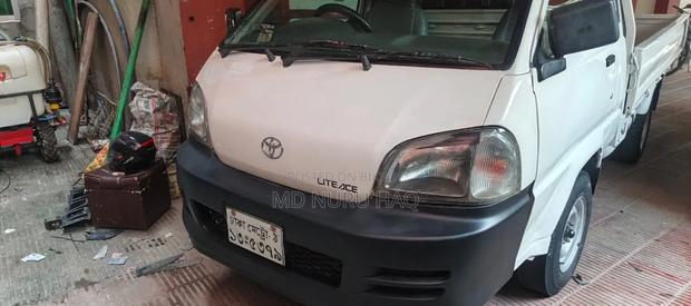 Toyota Lite-Ace 2005 White