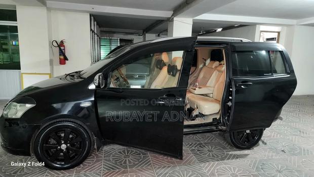 Toyota Raum 2006 Black