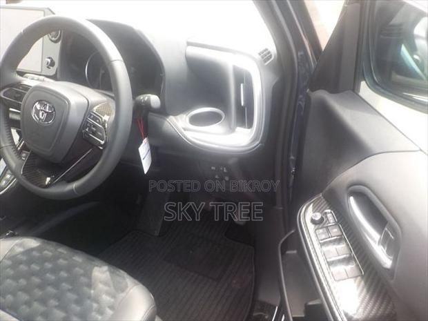 Toyota Voxy 2023 Gray