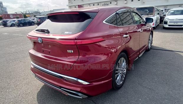 Toyota Harrier 2.5 Hybrid 2021 Red