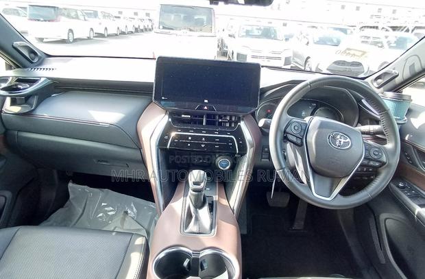 Toyota Harrier 2.5 Hybrid 2021 Red