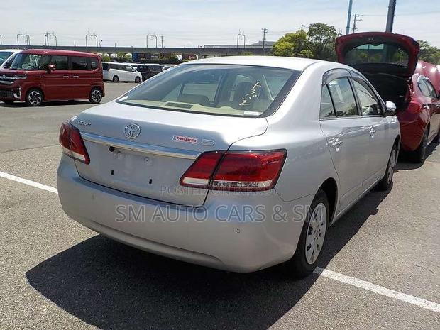 Toyota Premio 2021 Silver