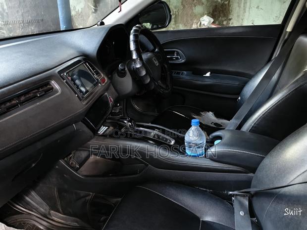 Honda Vezel 1.5 Hybrid 2WD 2014 Red
