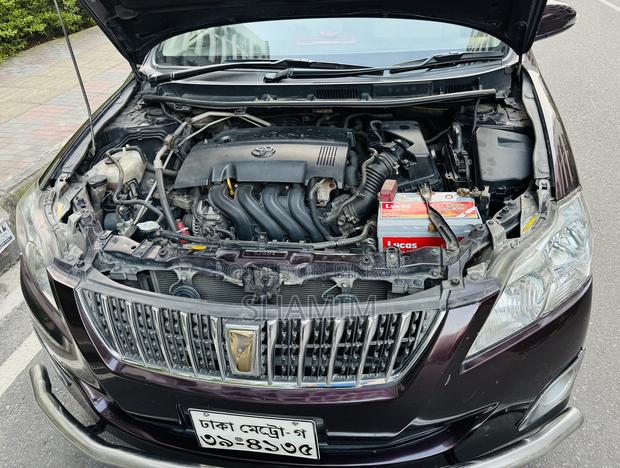 Toyota Premio 2015 Maroon