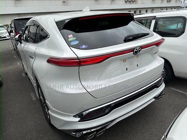 Toyota Harrier 2.0 2021 Pearl