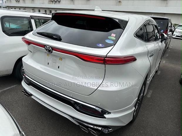 Toyota Harrier 2.0 2021 Pearl