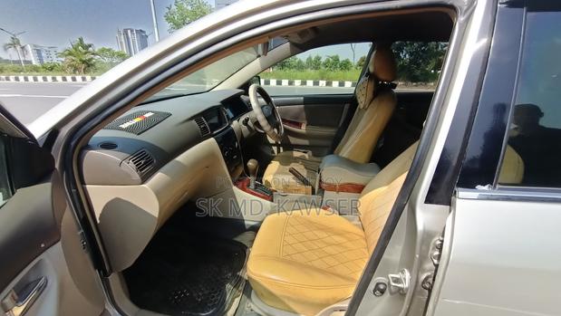 Toyota Corolla Sedan 2002 Gold