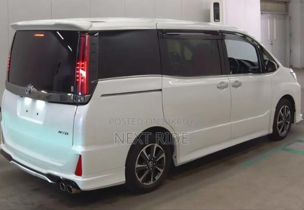 Toyota Noah 1.8 FWD Hybrid (7 seater) 2021 Pearl