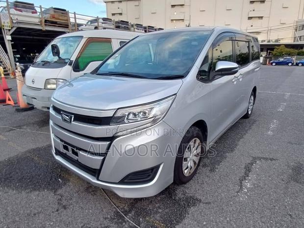Toyota Noah 2.0 FWD (8 Seater) 2021 Silver
