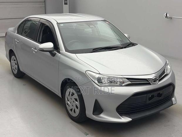 Toyota Axio 2021 Silver