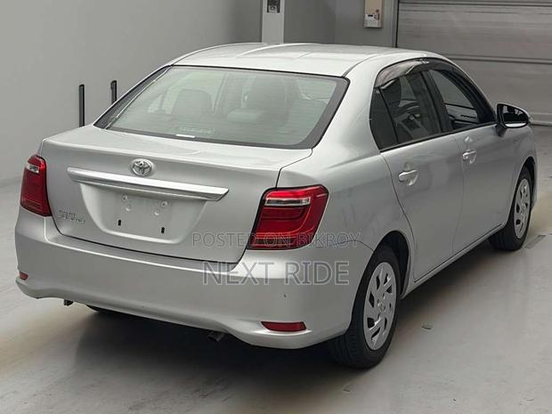 Toyota Axio 2021 Silver