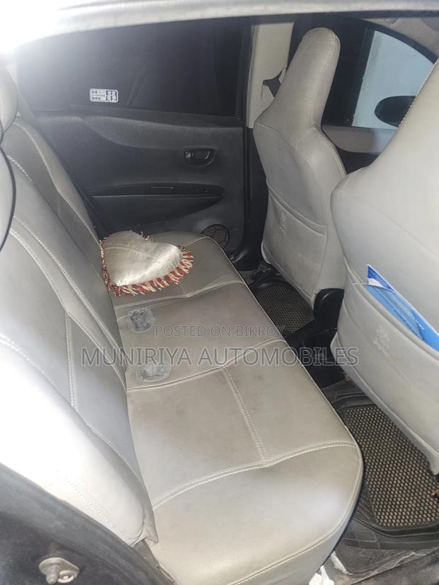 Toyota Vitz 1.3 AWD 5dr 2012 Gray