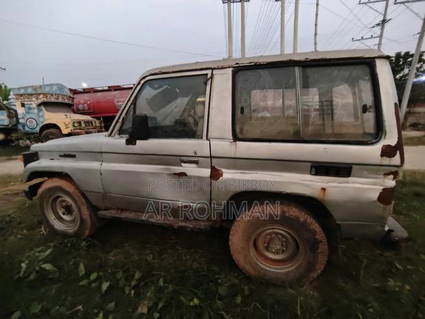 Toyota Land Cruiser 1995 Silver