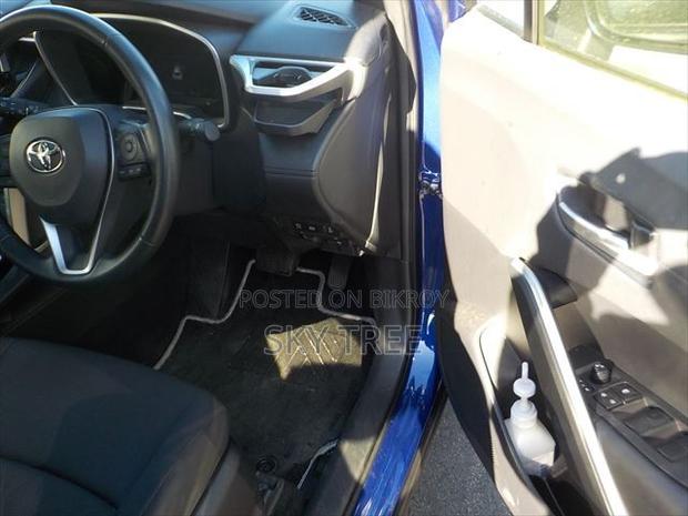 Toyota Corolla Cross 2022 Blue
