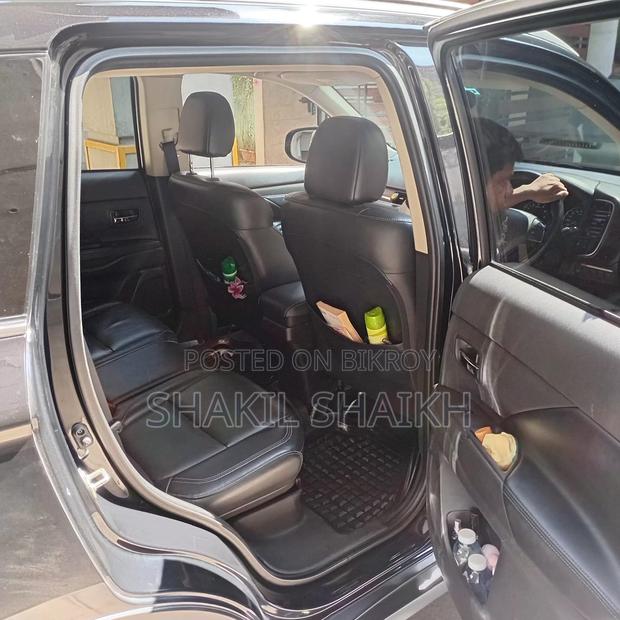 Mitsubishi Outlander 2022 Black