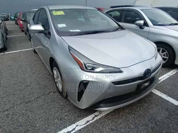 Toyota Prius 2021 Silver